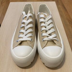 Cushionaire VASCO Platform Sneakers